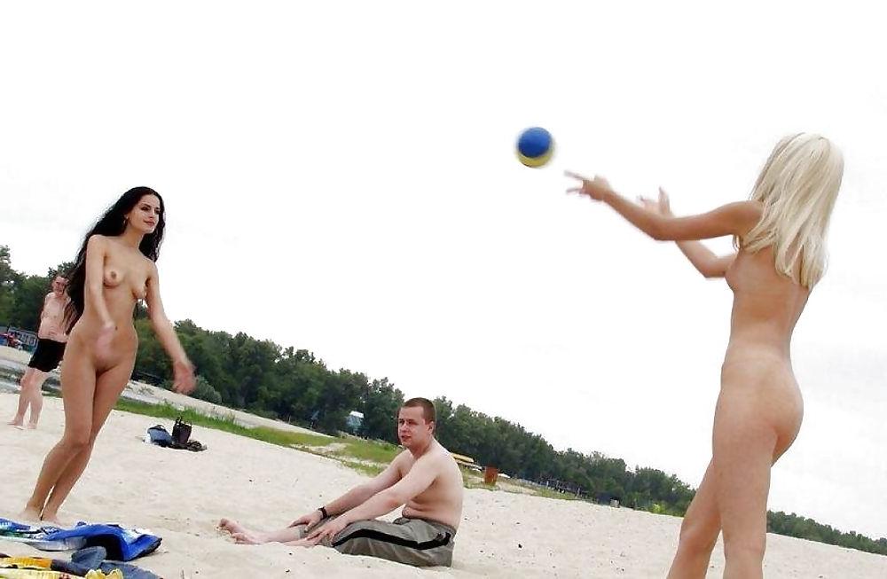25P Nudist Beach Blondes
