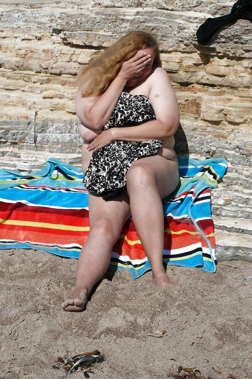 17P Beach Bunny