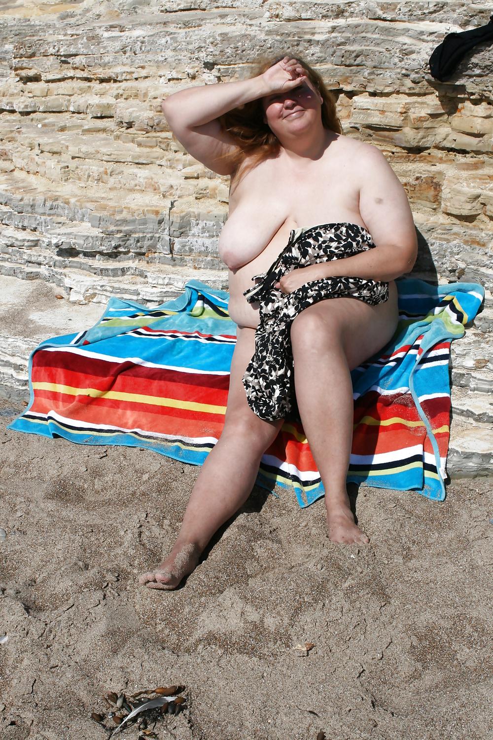 17P Beach Bunny