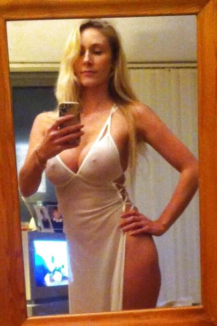 25P SEXY MOM & MILF MIX