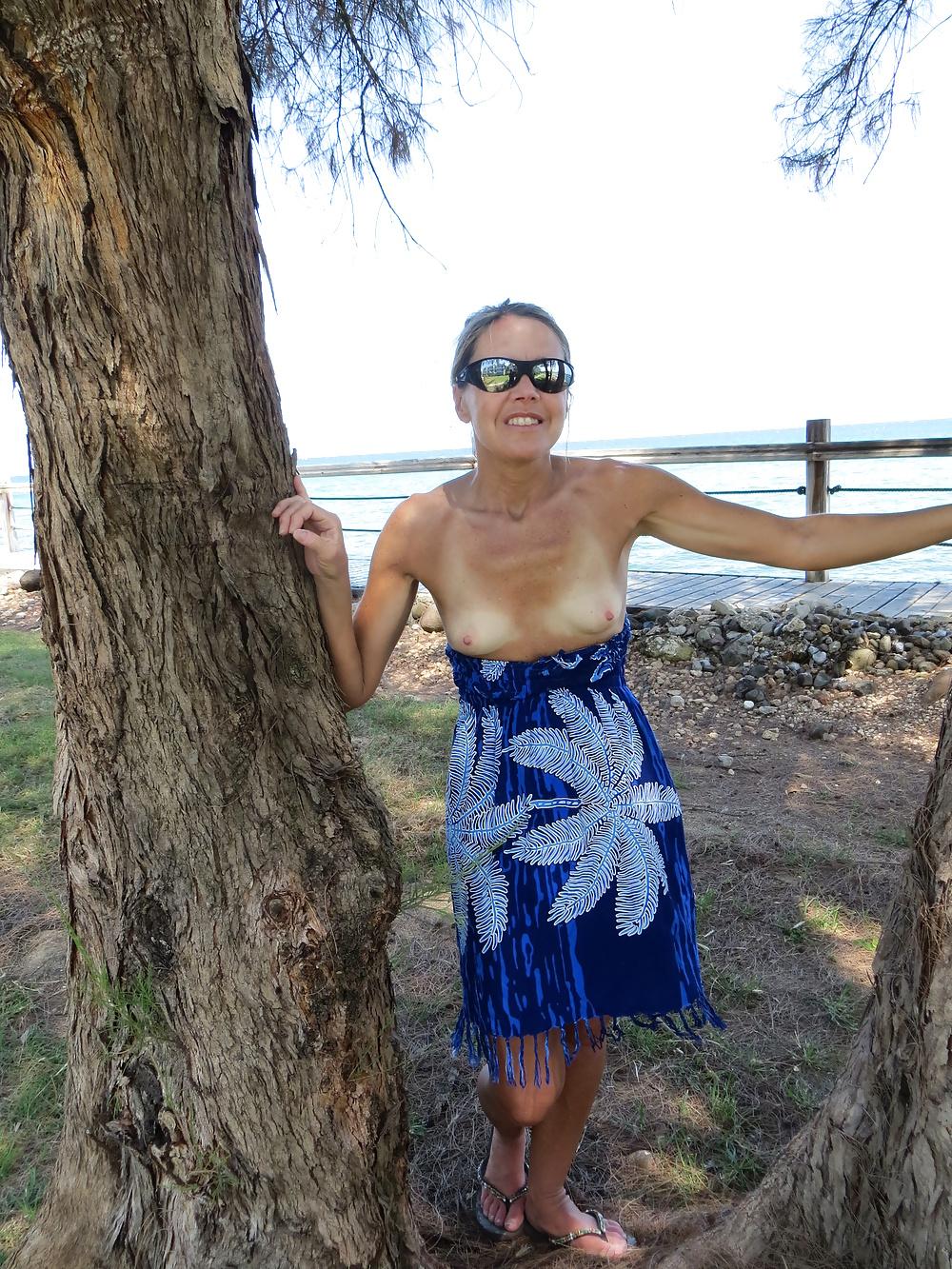 16P Milf flashing fun