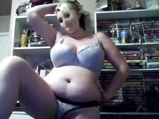 15P Busty BBW Nice Bush