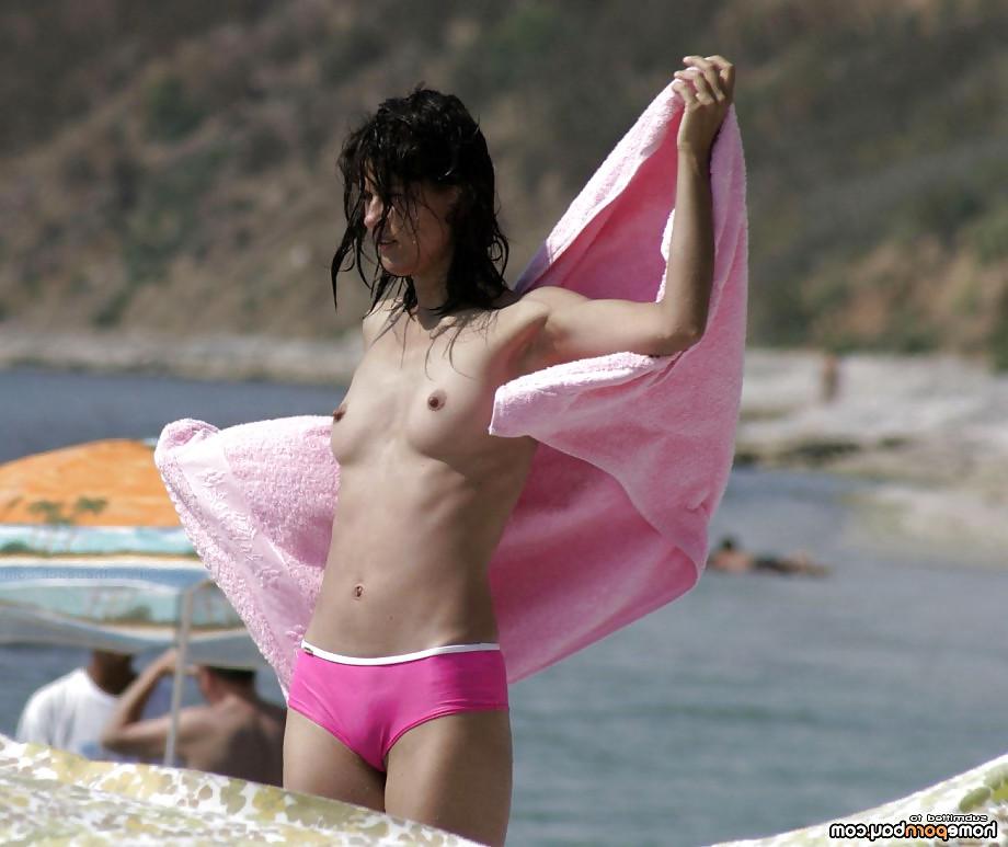 25P Hot beach girls teasing