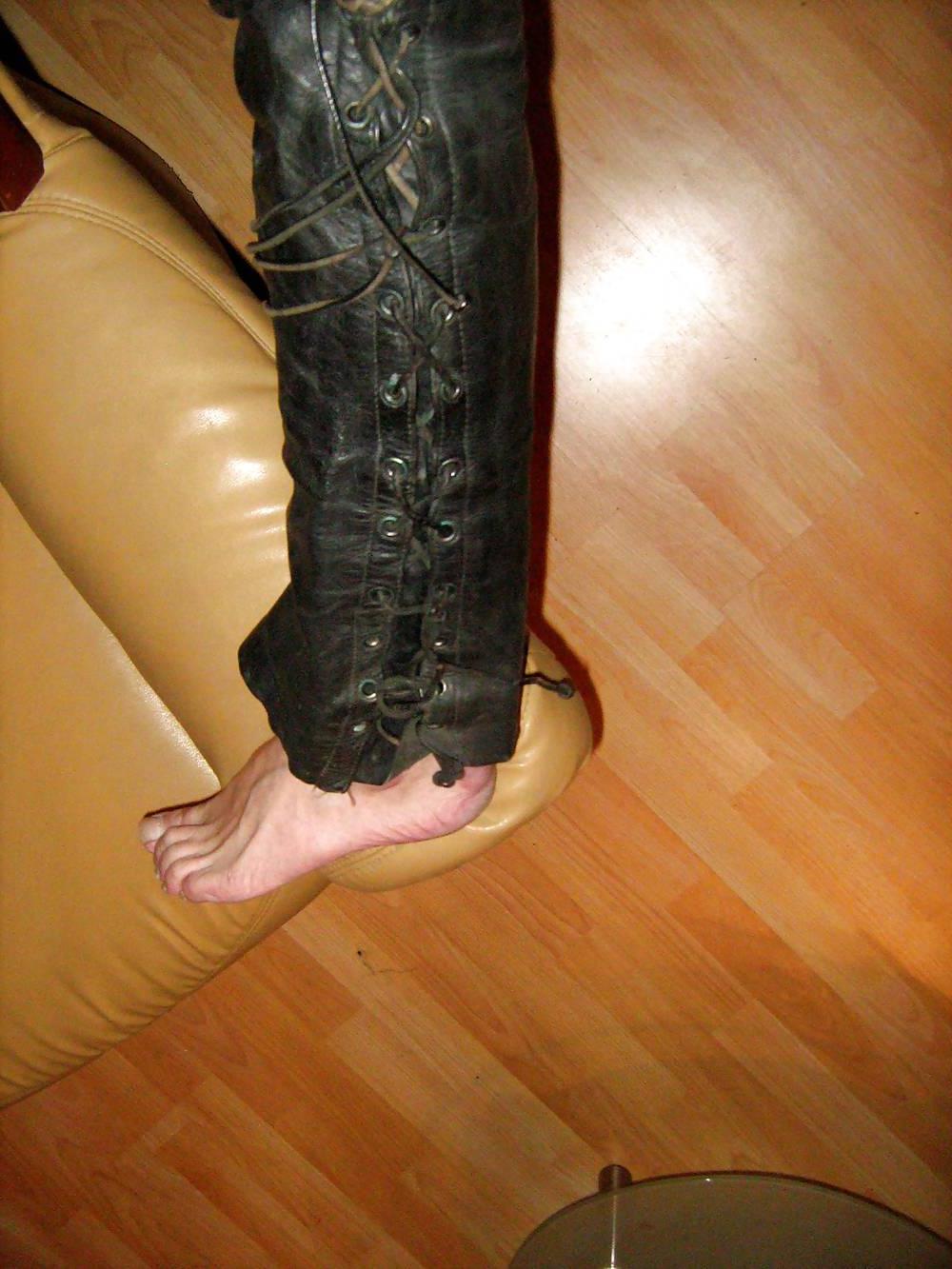 13P FEET IN LEATHER