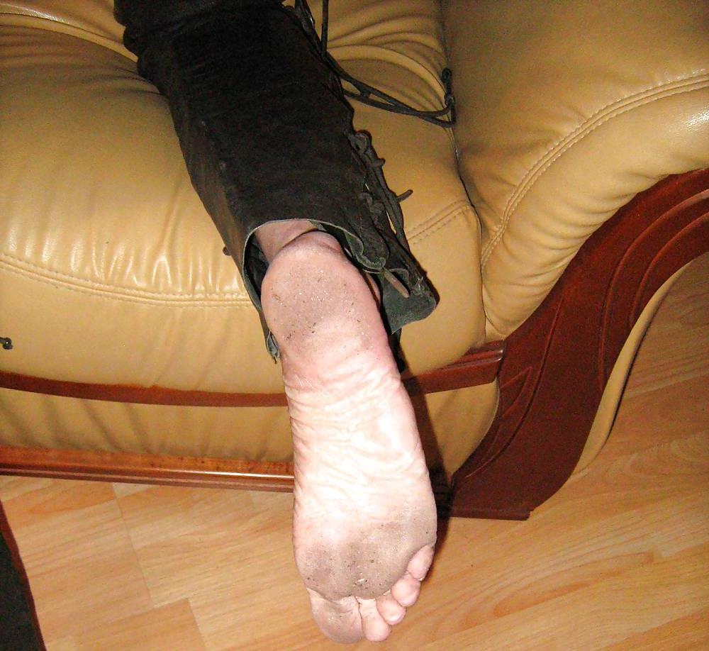 13P FEET IN LEATHER
