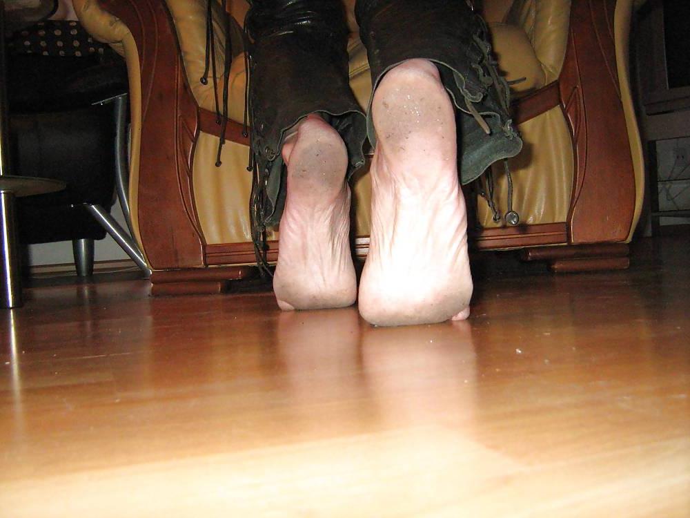 13P FEET IN LEATHER