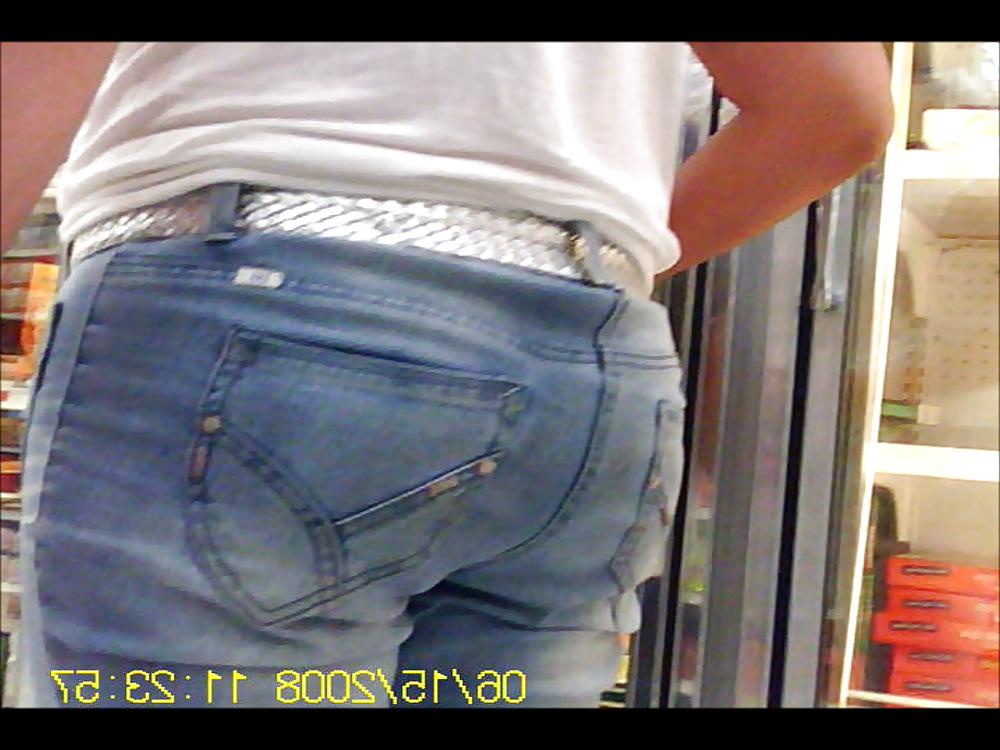 4P Skinny Latino MILF