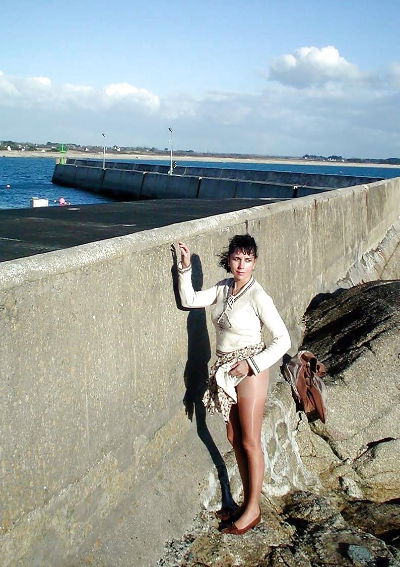 25P FRENCH NADINE flashing at Trevignon 2004