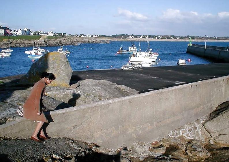 25P FRENCH NADINE flashing at Trevignon 2004