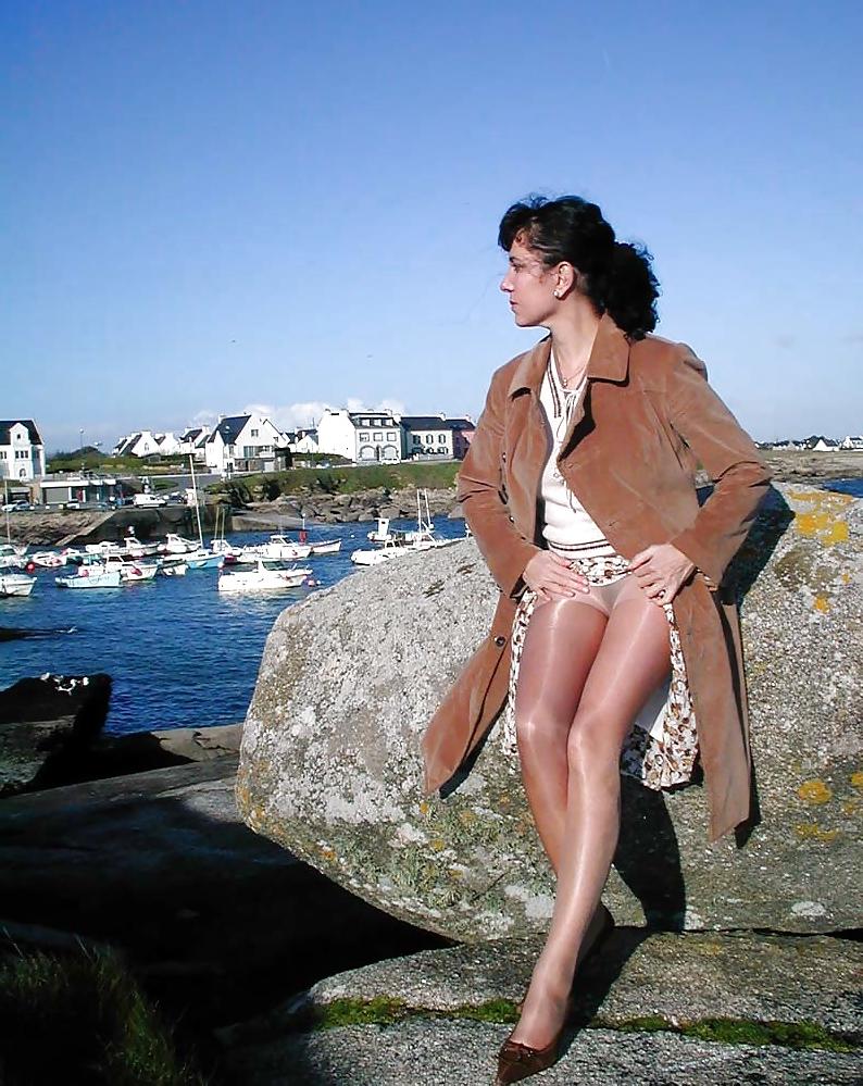 25P FRENCH NADINE flashing at Trevignon 2004