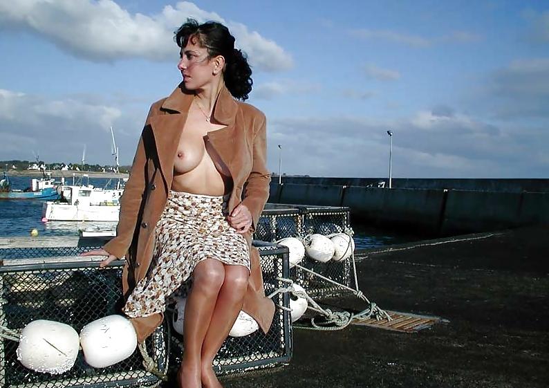 25P FRENCH NADINE flashing at Trevignon 2004
