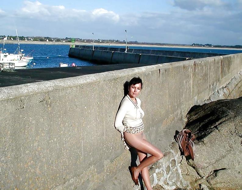 25P FRENCH NADINE flashing at Trevignon 2004