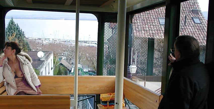25P 122 - FRENCH NADINE flashing in Geneva 2002 