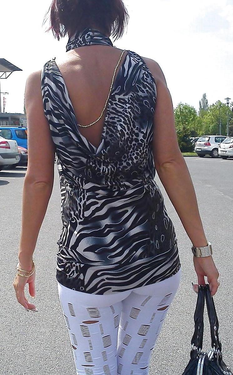 25P Girls in white pants