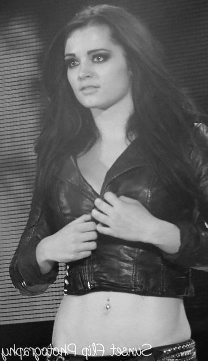 25P Britani Knight aka Paige WWE wrestling babe collection 