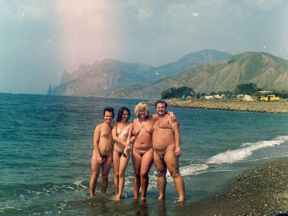 25P Naked Beach Fun