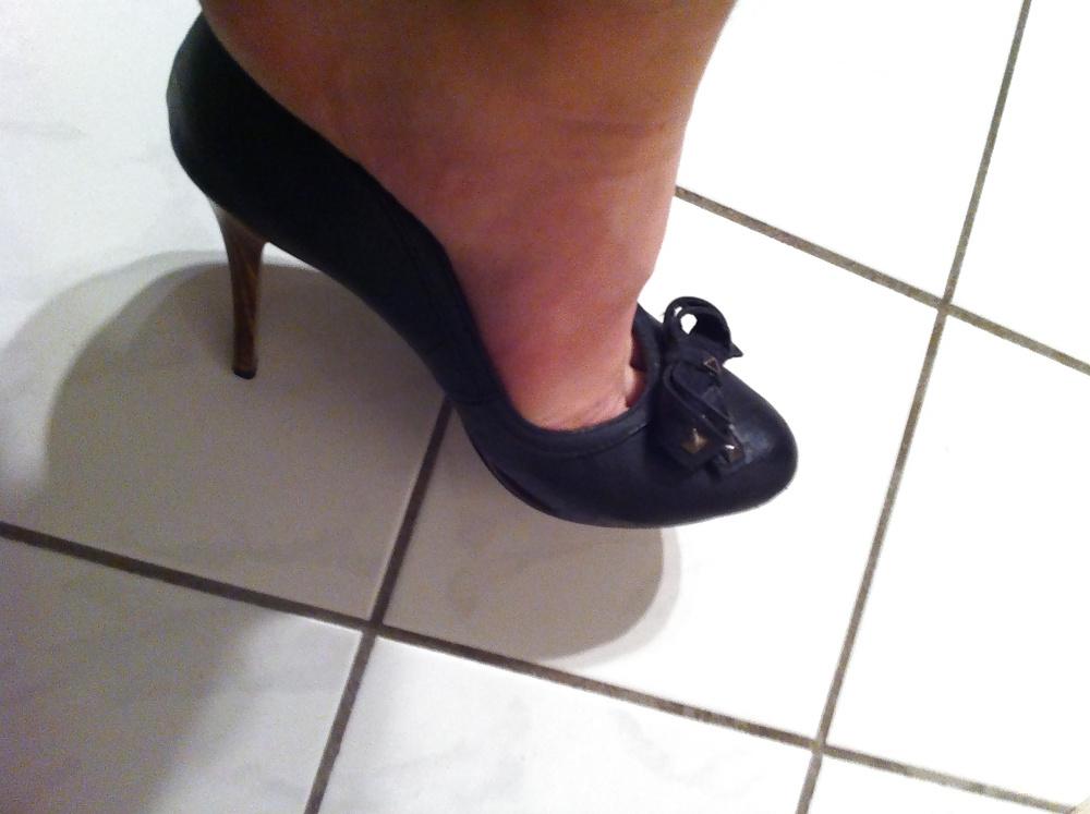 16P High Heels, Nylons Fun and Cum