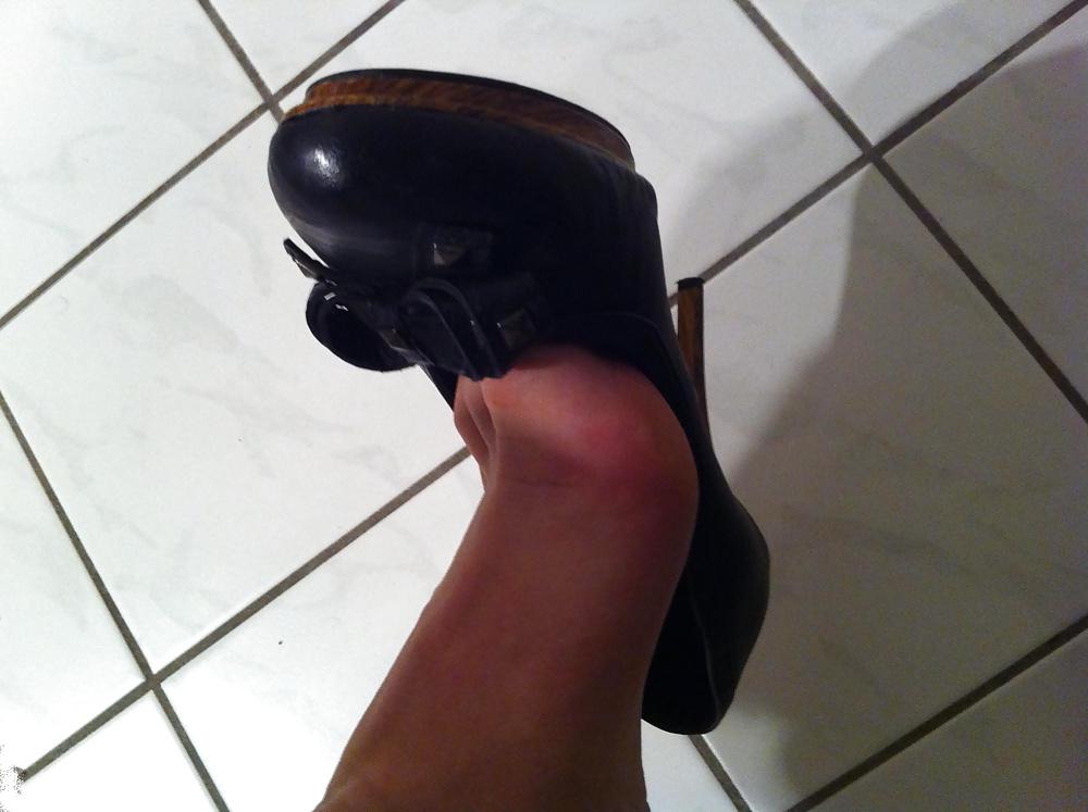 16P High Heels, Nylons Fun and Cum