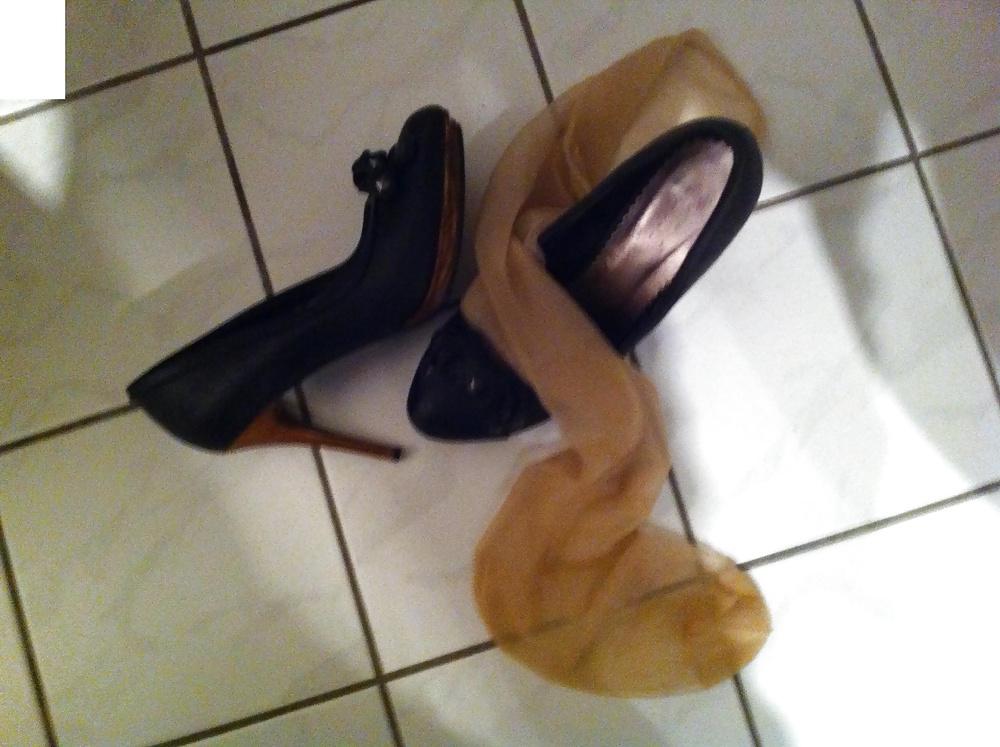 16P High Heels, Nylons Fun and Cum