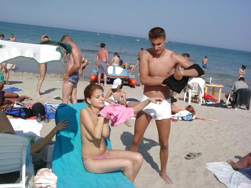 20P Naked beach 53.