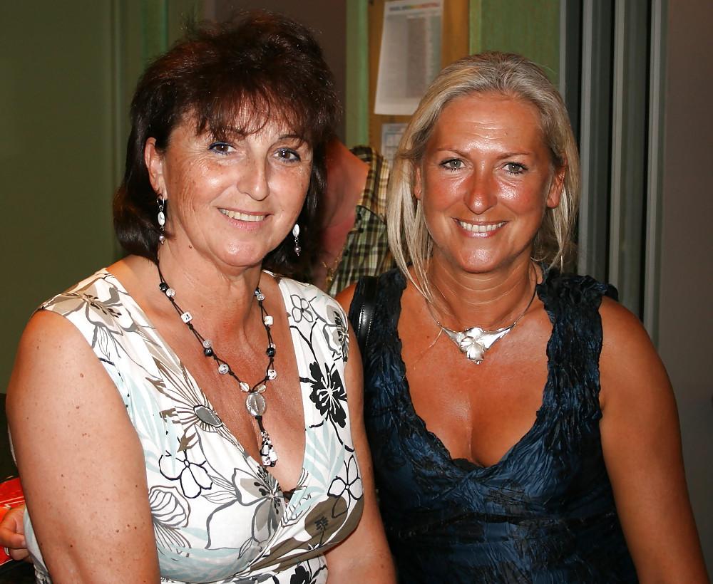 25P Matures and MILFs