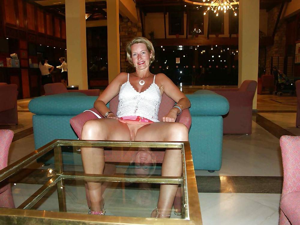 25P Matures and MILFs