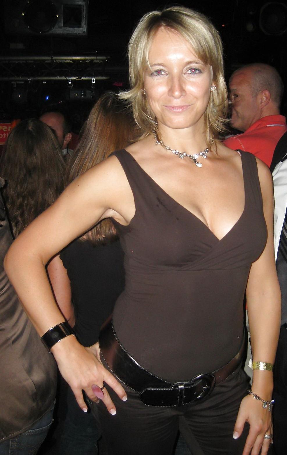 25P Matures and MILFs