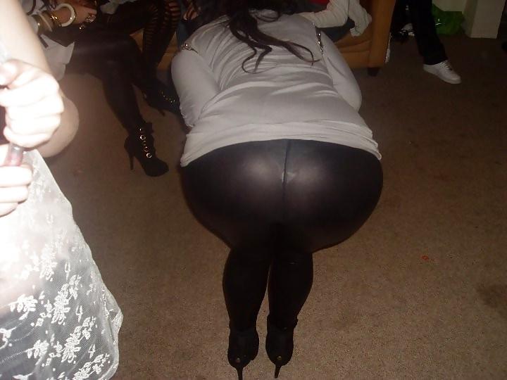 25P Asses in Tight Leggings! Collection