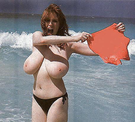 25P Big Beach Boobs 21!!!!!!