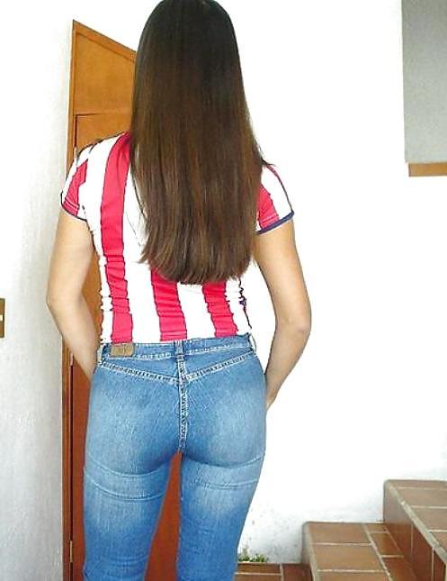 25P Girls in tight pants 20