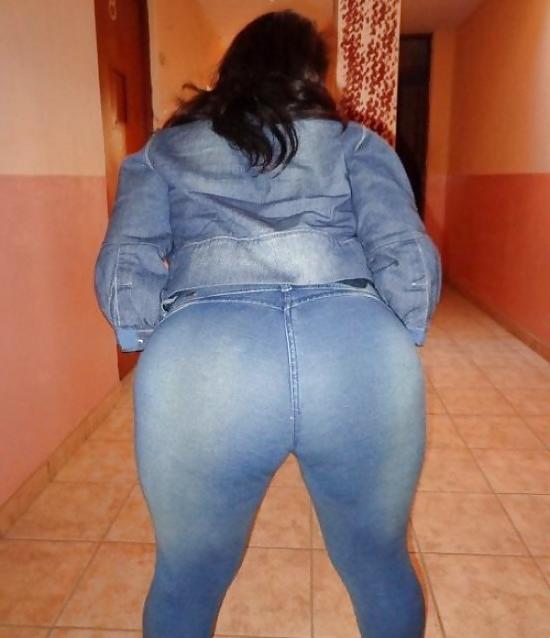 25P Girls in tight pants 20