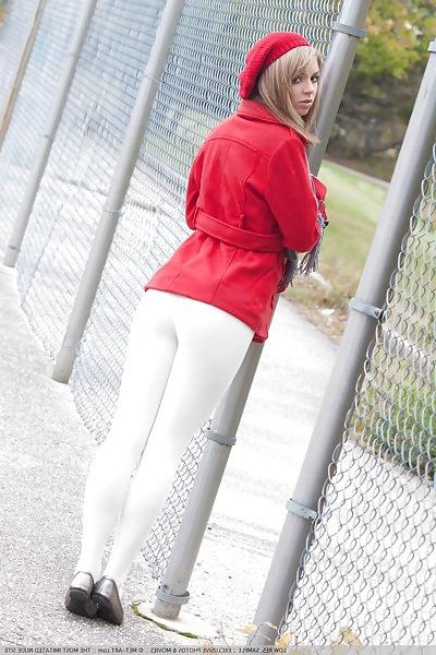 21P Tight White Pants