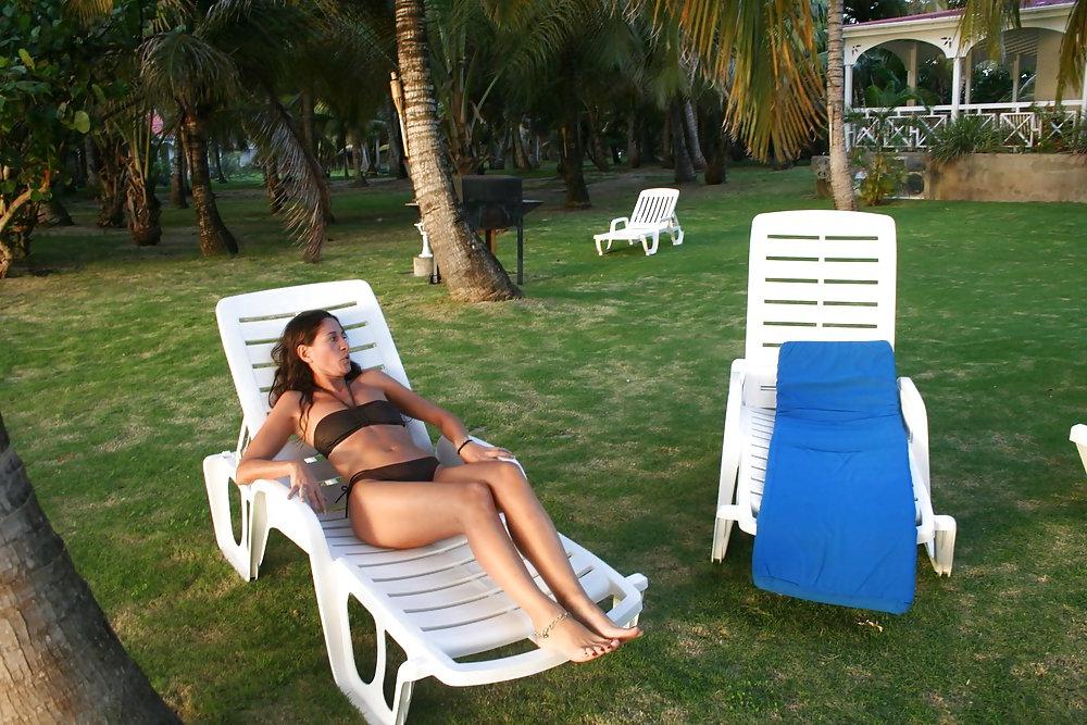 25P Holiday milf