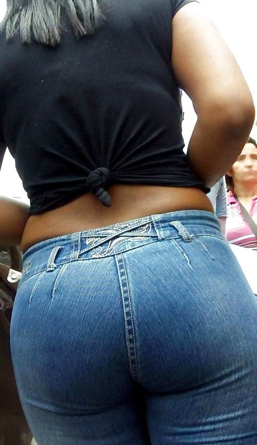 25P Girls in tight pants 19
