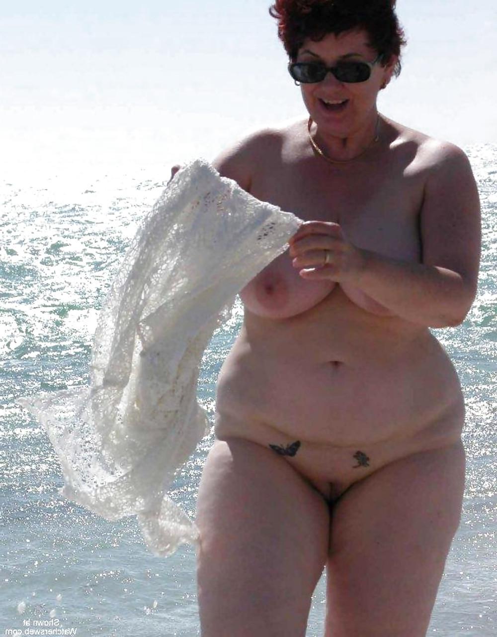 25P On the beach 11