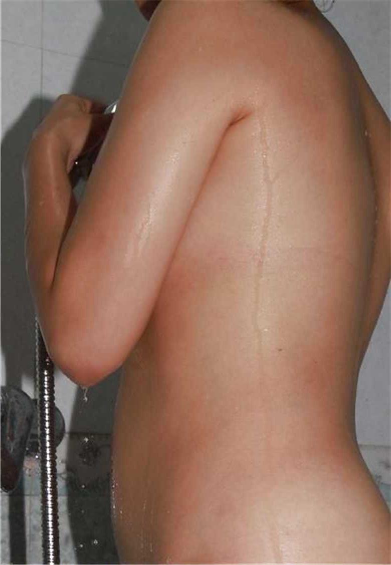 25P Chinese milf taking a shower
