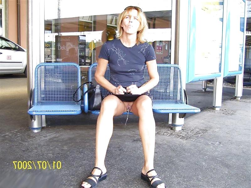 16P Shaved And Pierced German Milf
