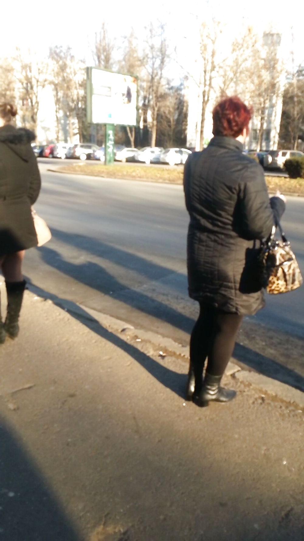 9P Sexy feet old + young romanian