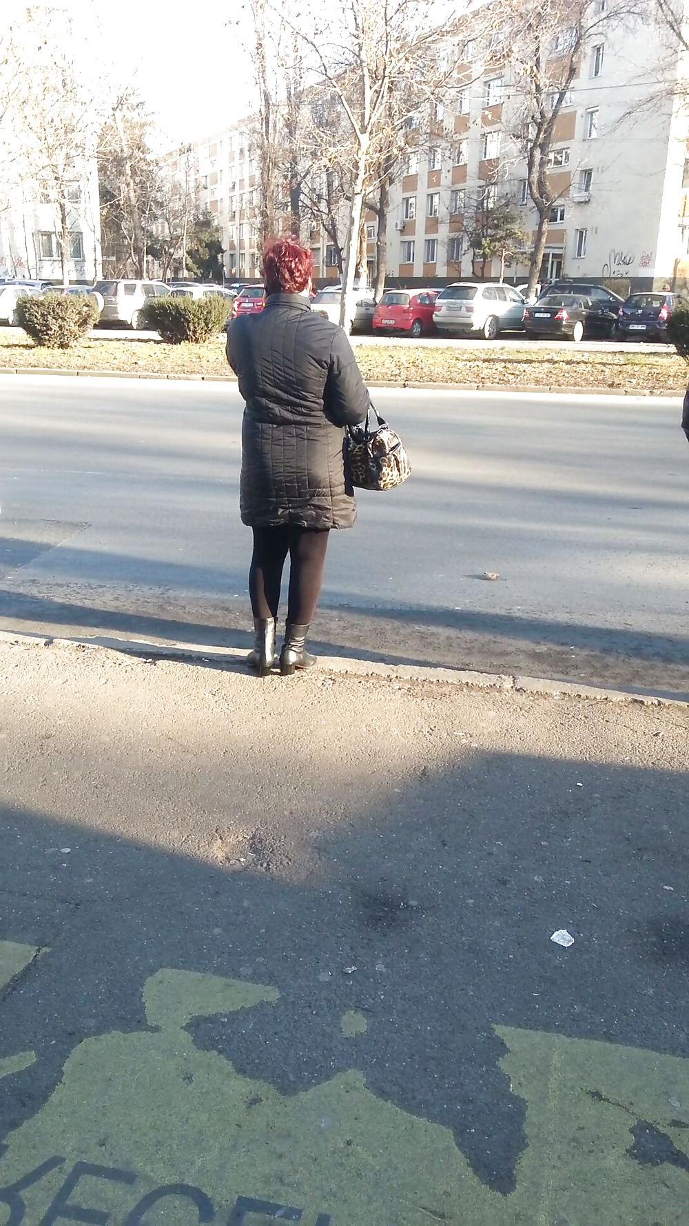 9P Sexy feet old + young romanian