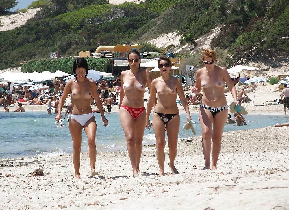 25P Which Girl Do You Want To Fuck? (G10 - Beach Special) 