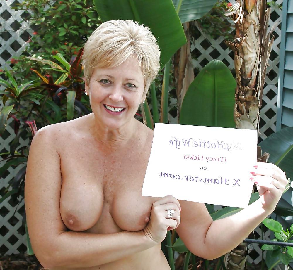 25P THIS IS THE SEXIEST MILF, T H E PERFECT WOMAN 