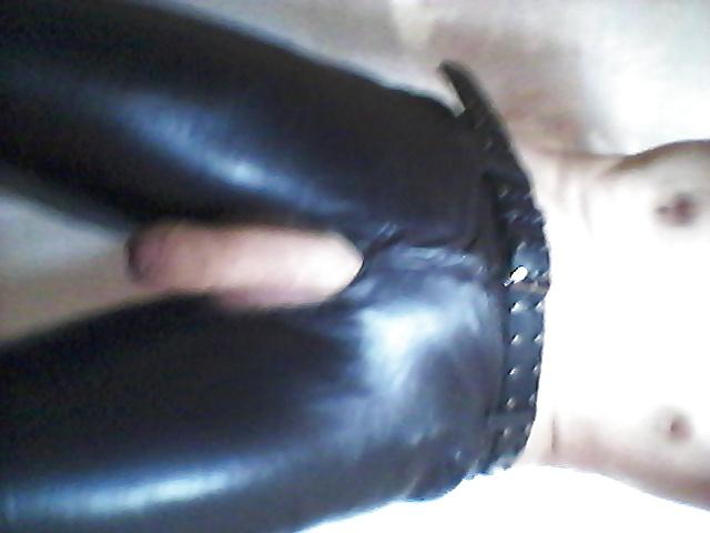 6P Leather pants