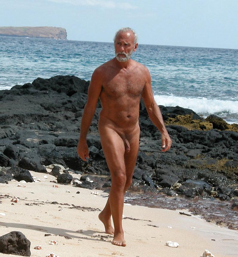 7P BIG COCK Beach Voyeur December 2013--MOE
