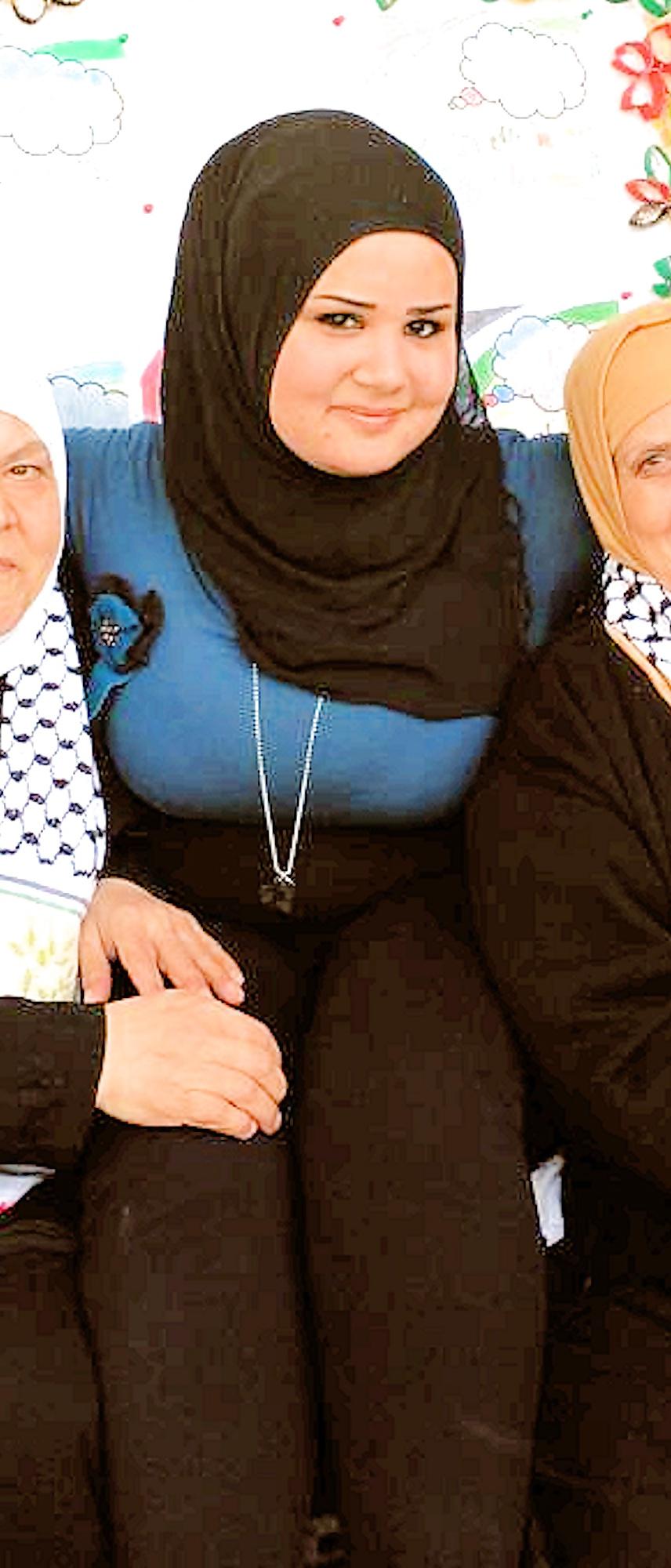 25P Hijab woman