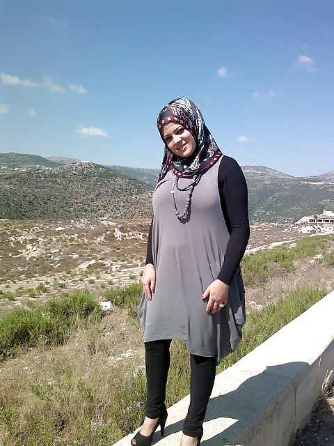 25P Hijab woman