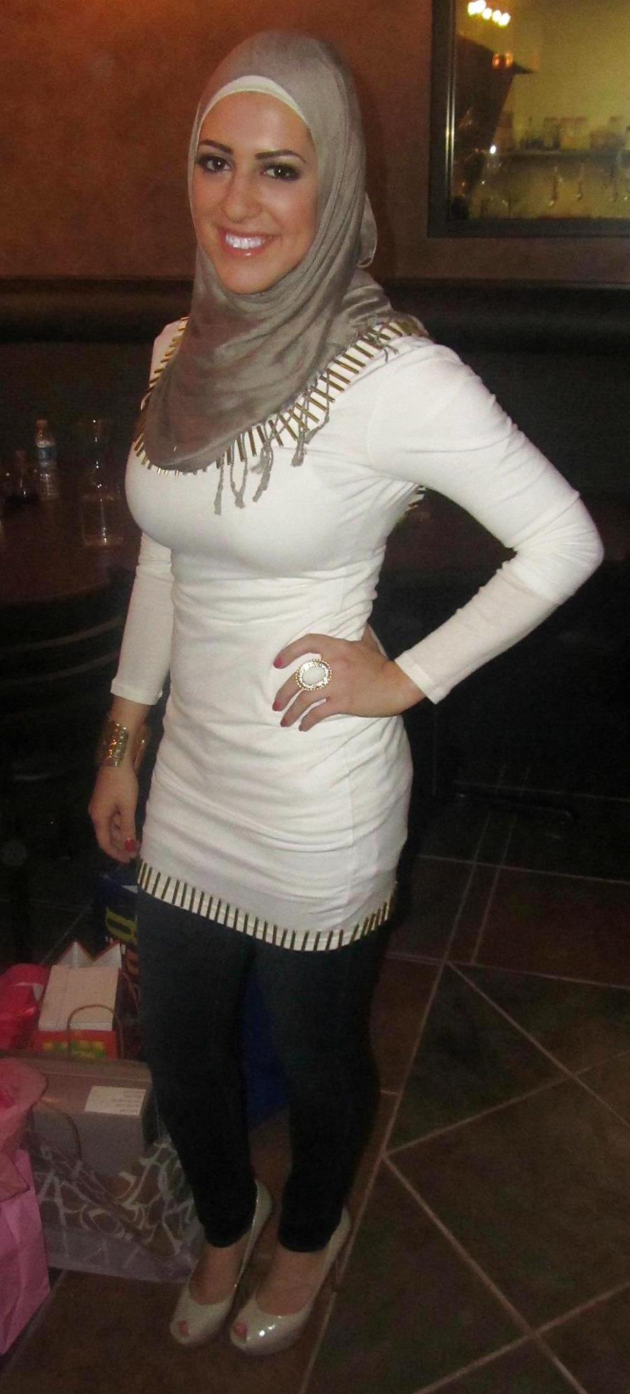 25P Hijab woman