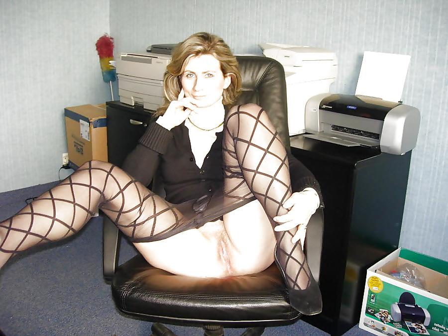 18P Open and Wide with Stockings - Nylons - Medias (214)