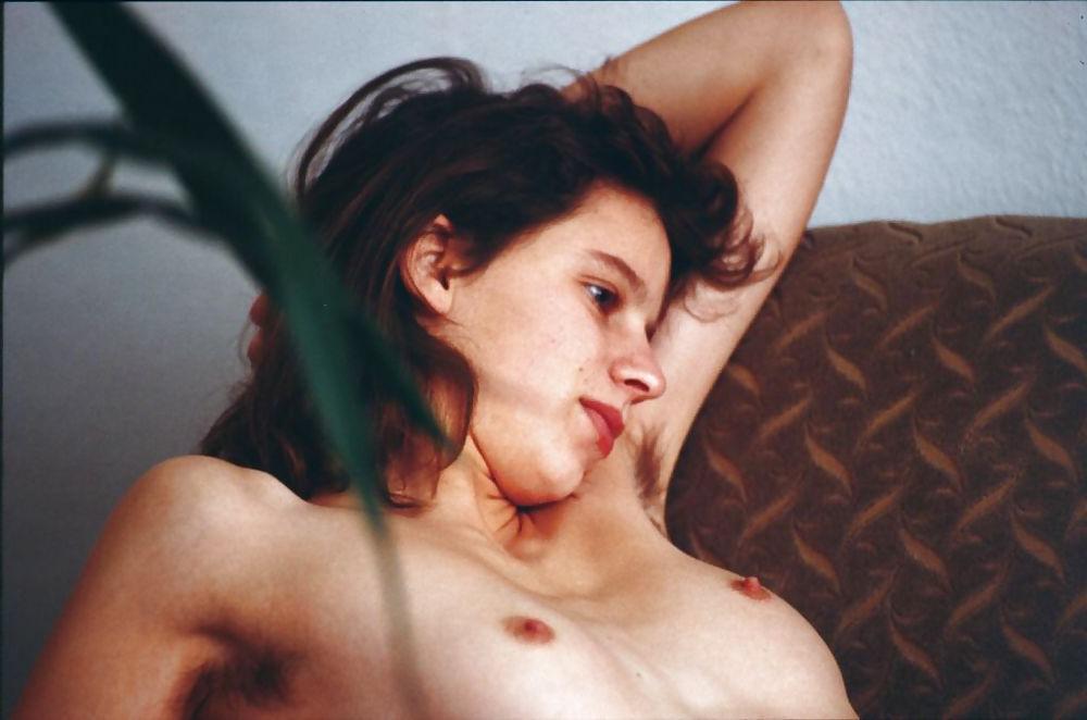 7P Nude german woman