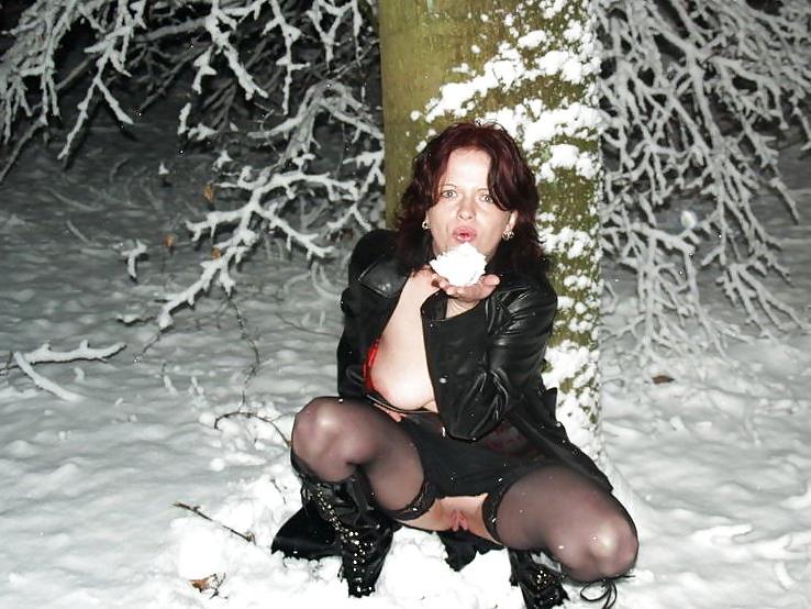 25P MILF Flashing - 46