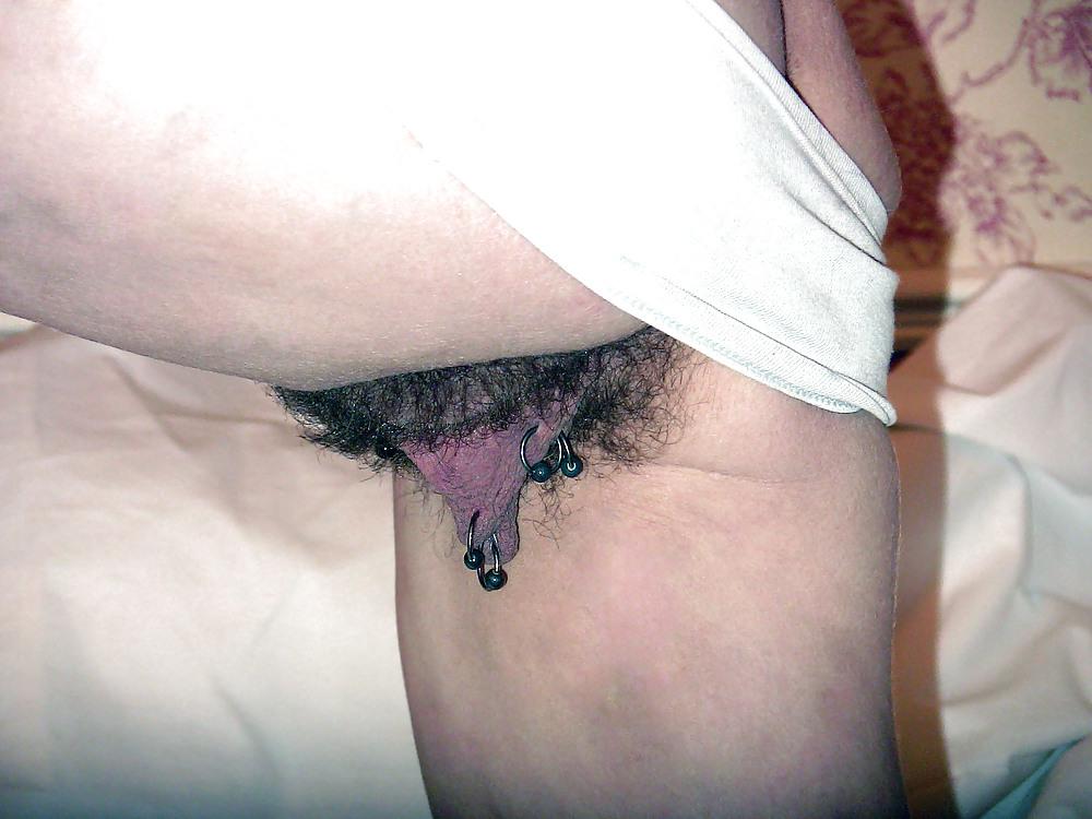 7P Tim144 Hairy pussy in short skirt
